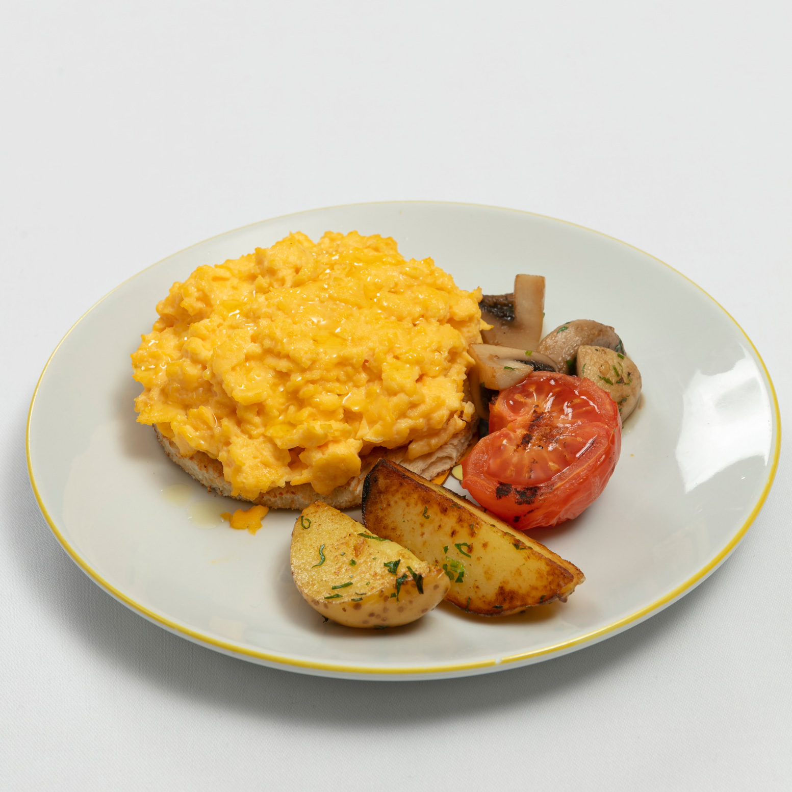 Scrambled eggs on toast