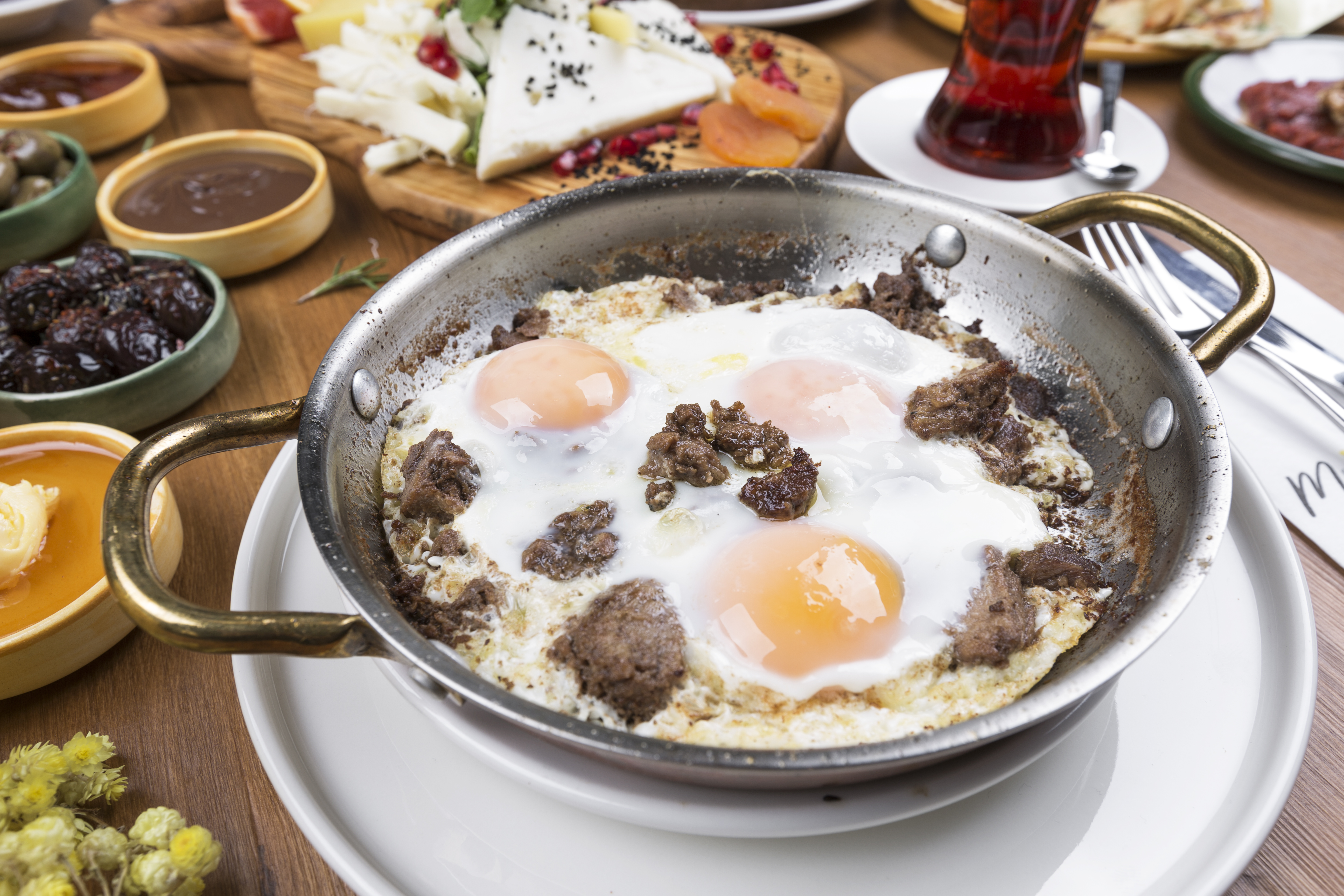 Kavurmalı Yumurta
