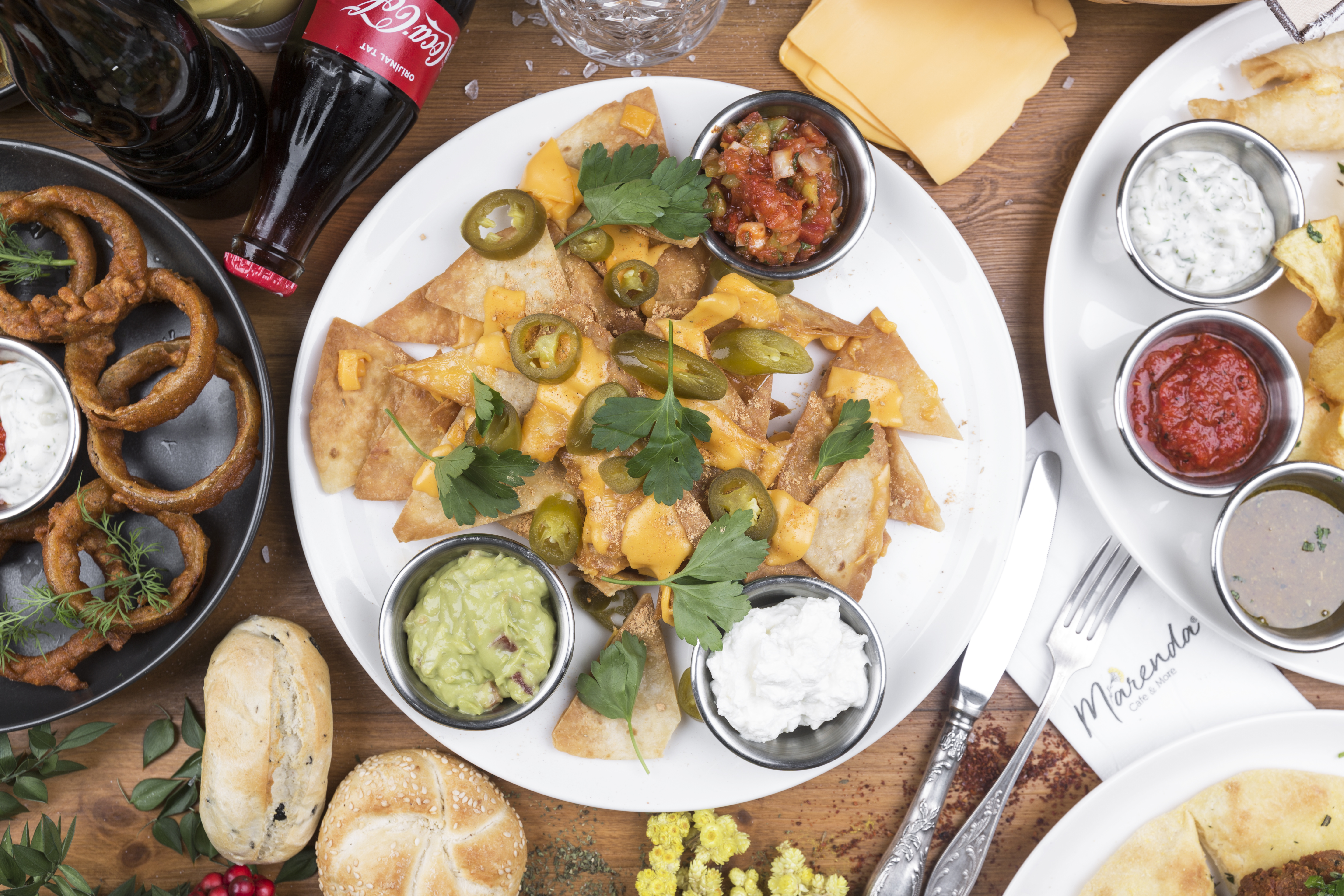Cheddar nachos