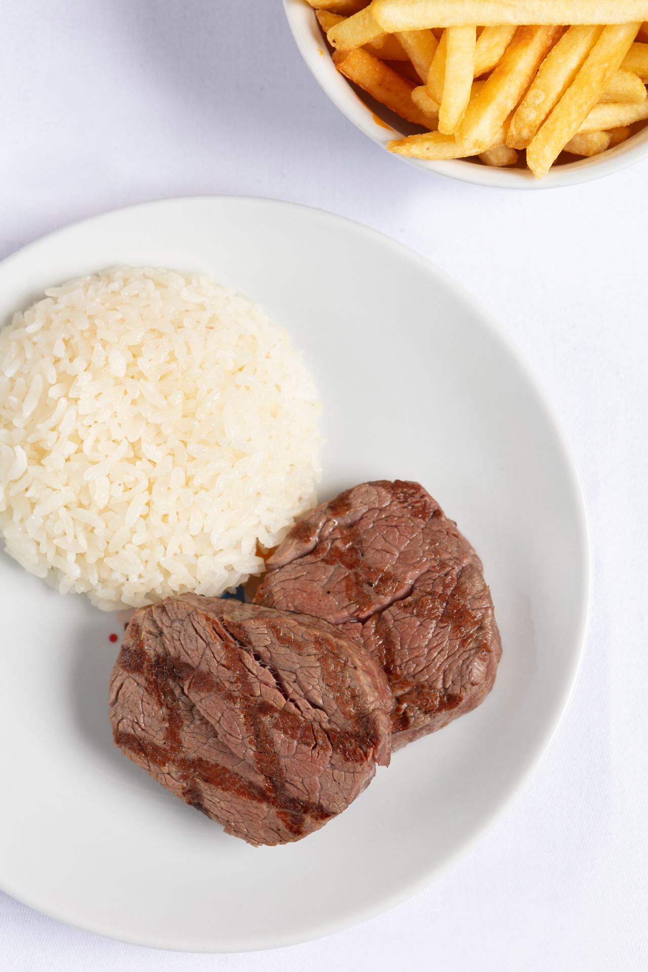 Grilled fillet “mignon”, rice, french fries