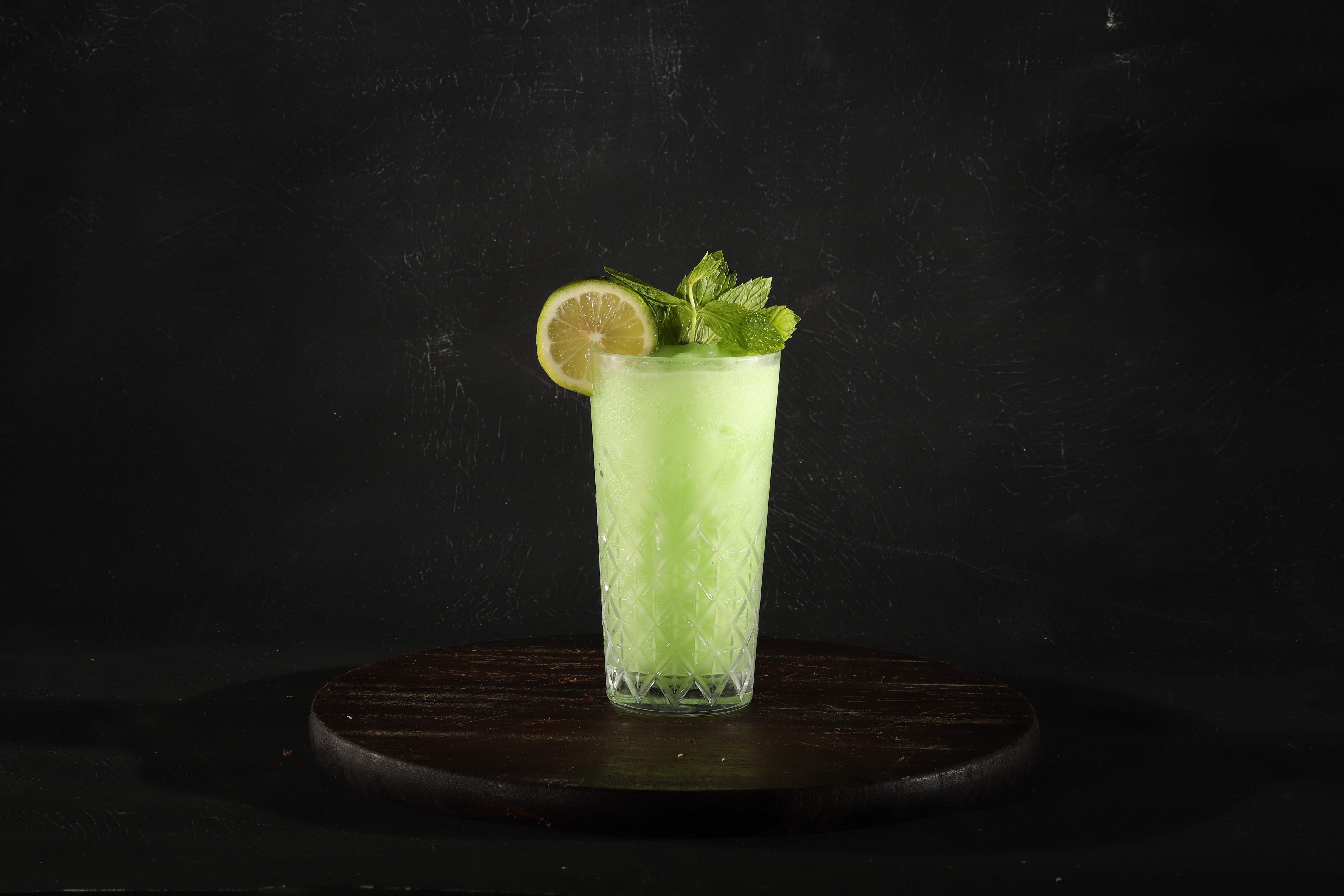 Mint and Lemon Frozen Drink