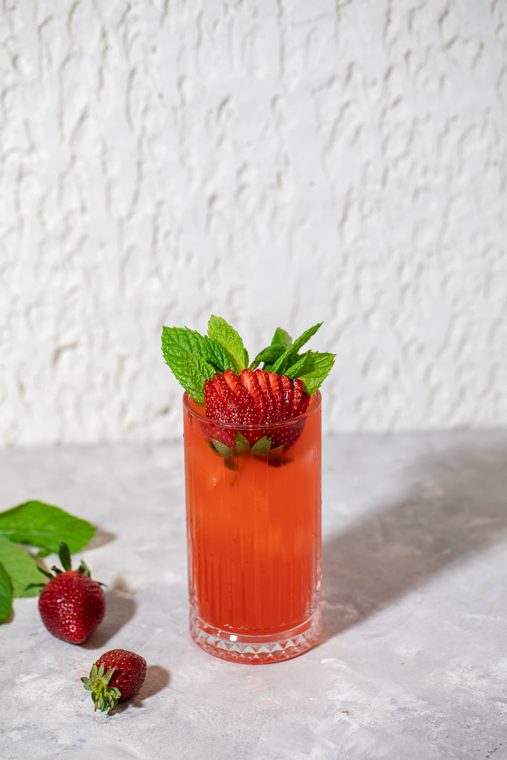 Strawberry lemonade